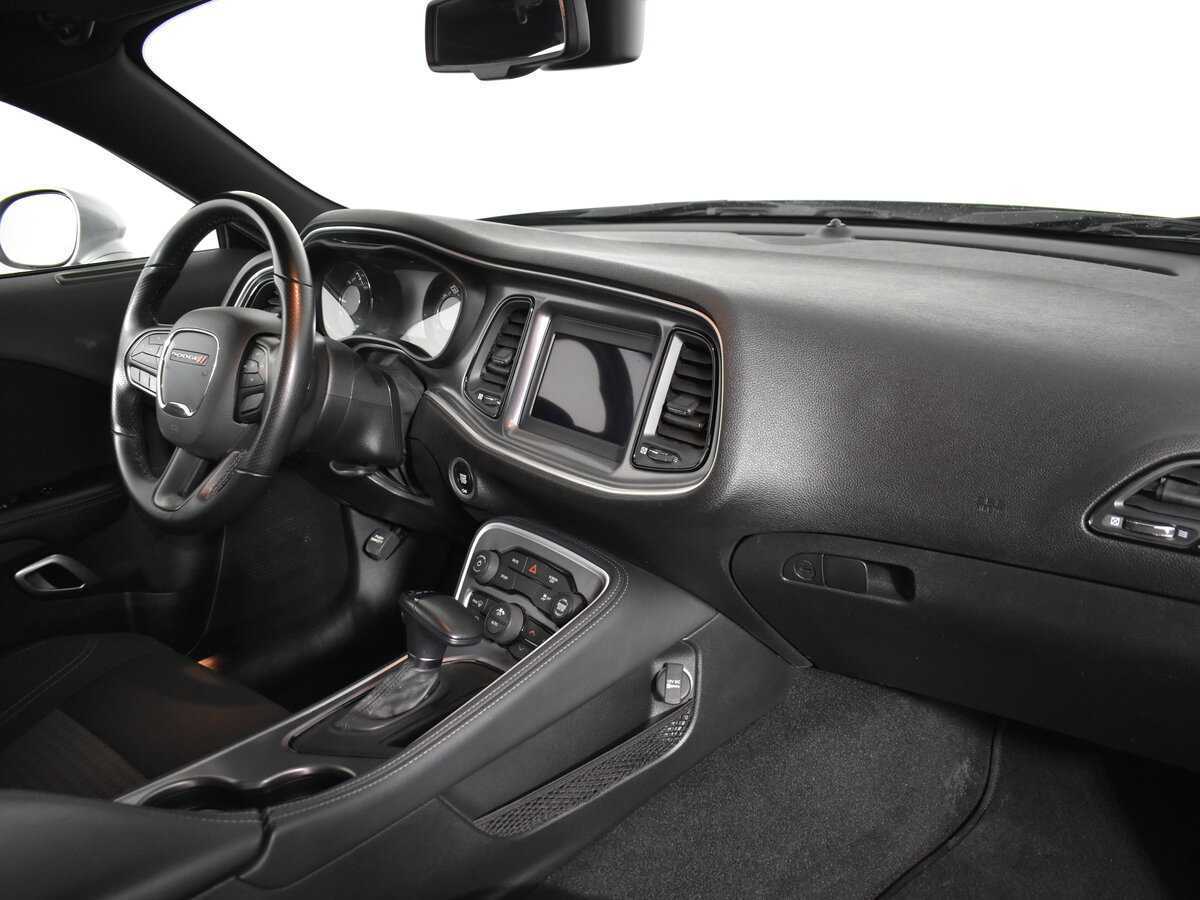 Dodge Challenger с пробегом — 2020 год. Фото: #13