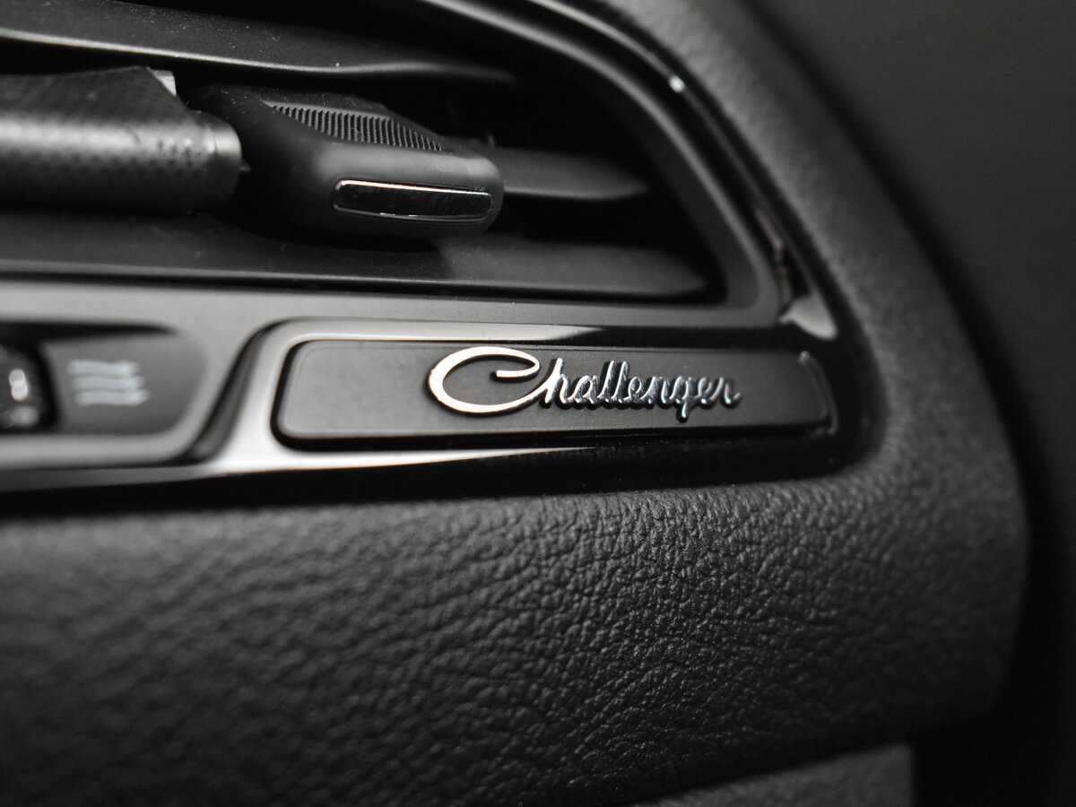 Dodge Challenger с пробегом — 2020 год. Фото: #19