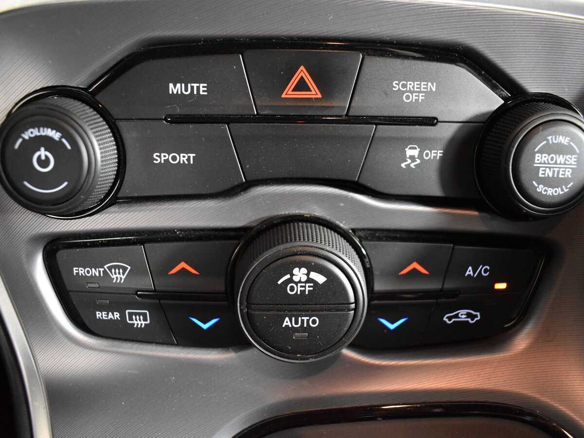 Dodge Challenger с пробегом — 2020 год. Фото: #20