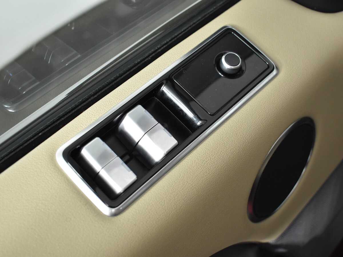 Land Rover Range Rover Sport с пробегом — 2020 год. Фото: #10