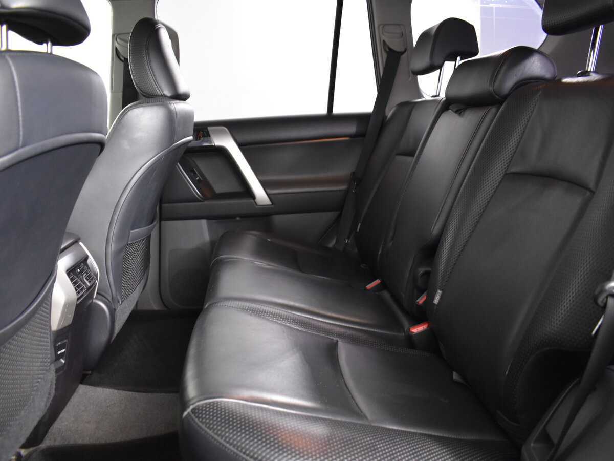 Toyota Land Cruiser Prado с пробегом — 2010 год. Фото: #7