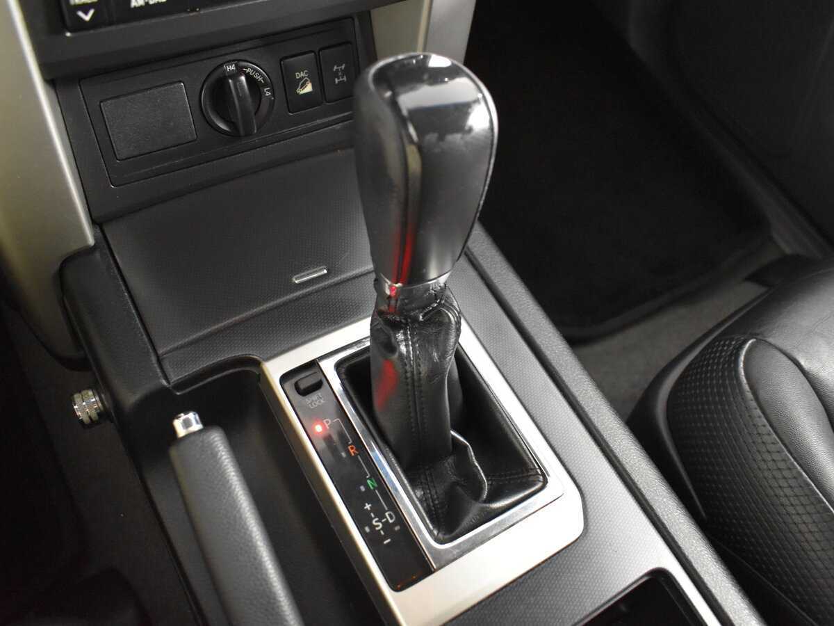 Toyota Land Cruiser Prado с пробегом — 2010 год. Фото: #15