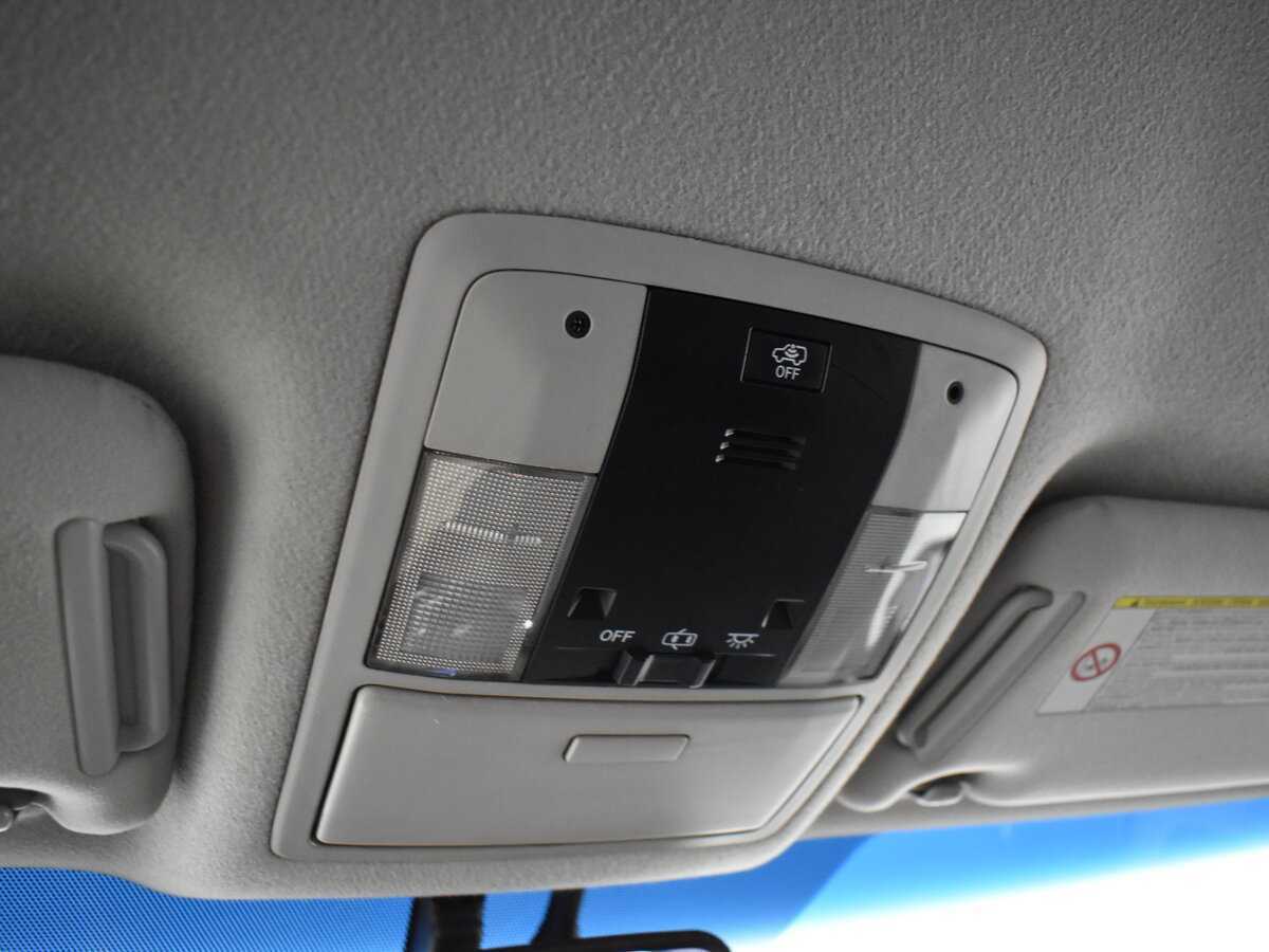 Toyota Land Cruiser Prado с пробегом — 2010 год. Фото: #21