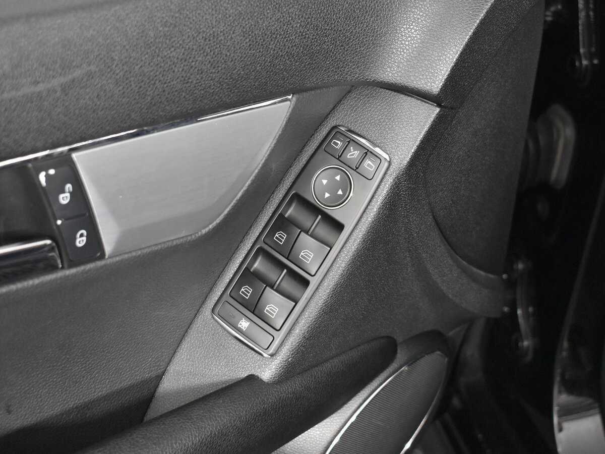 Mercedes-Benz C-Класс с пробегом — 2009 год. Фото: #13