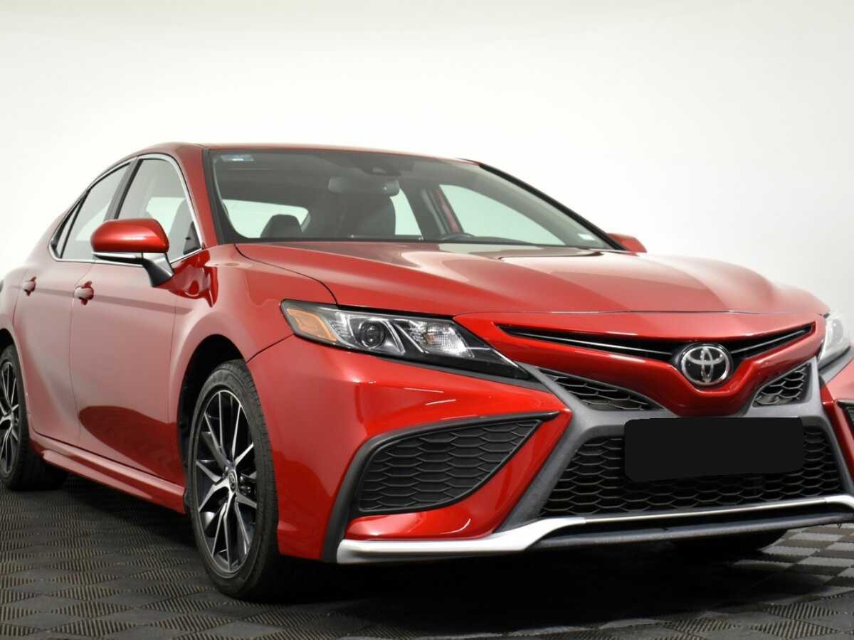 Toyota Camry с пробегом — 2022 год. Фото: #2