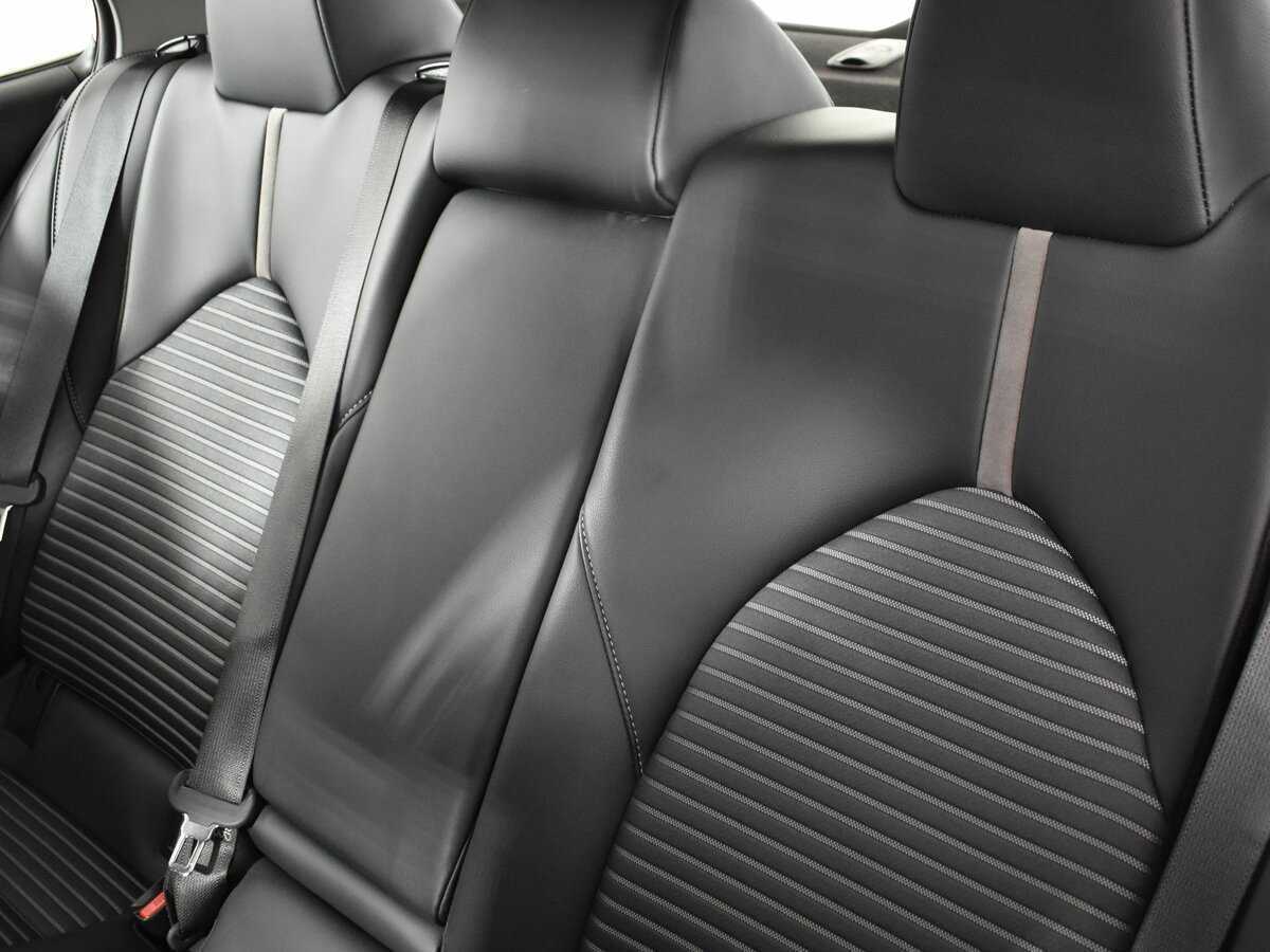 Toyota Camry с пробегом — 2022 год. Фото: #7