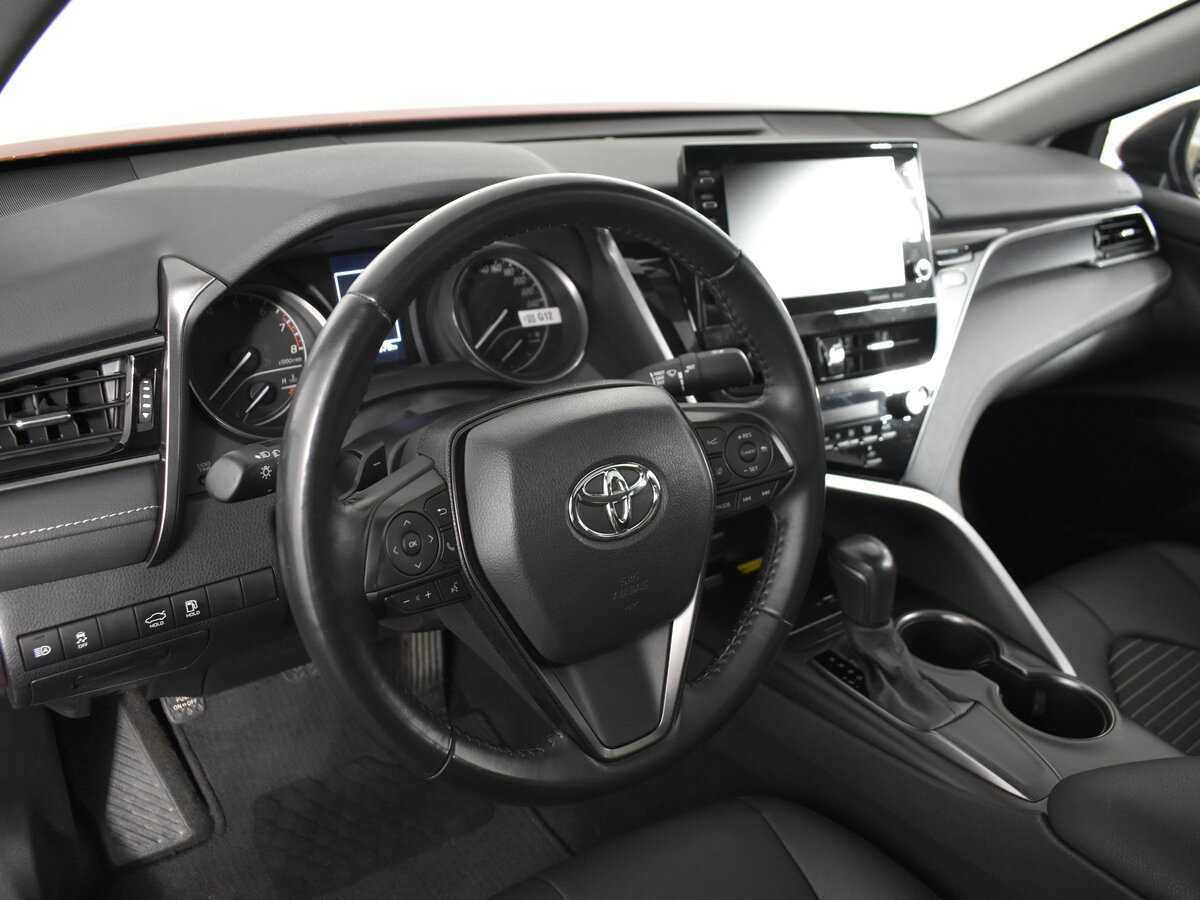 Toyota Camry с пробегом — 2022 год. Фото: #11