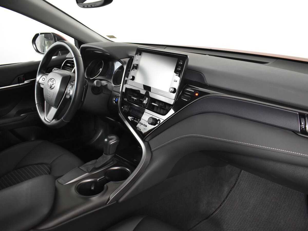Toyota Camry с пробегом — 2022 год. Фото: #13