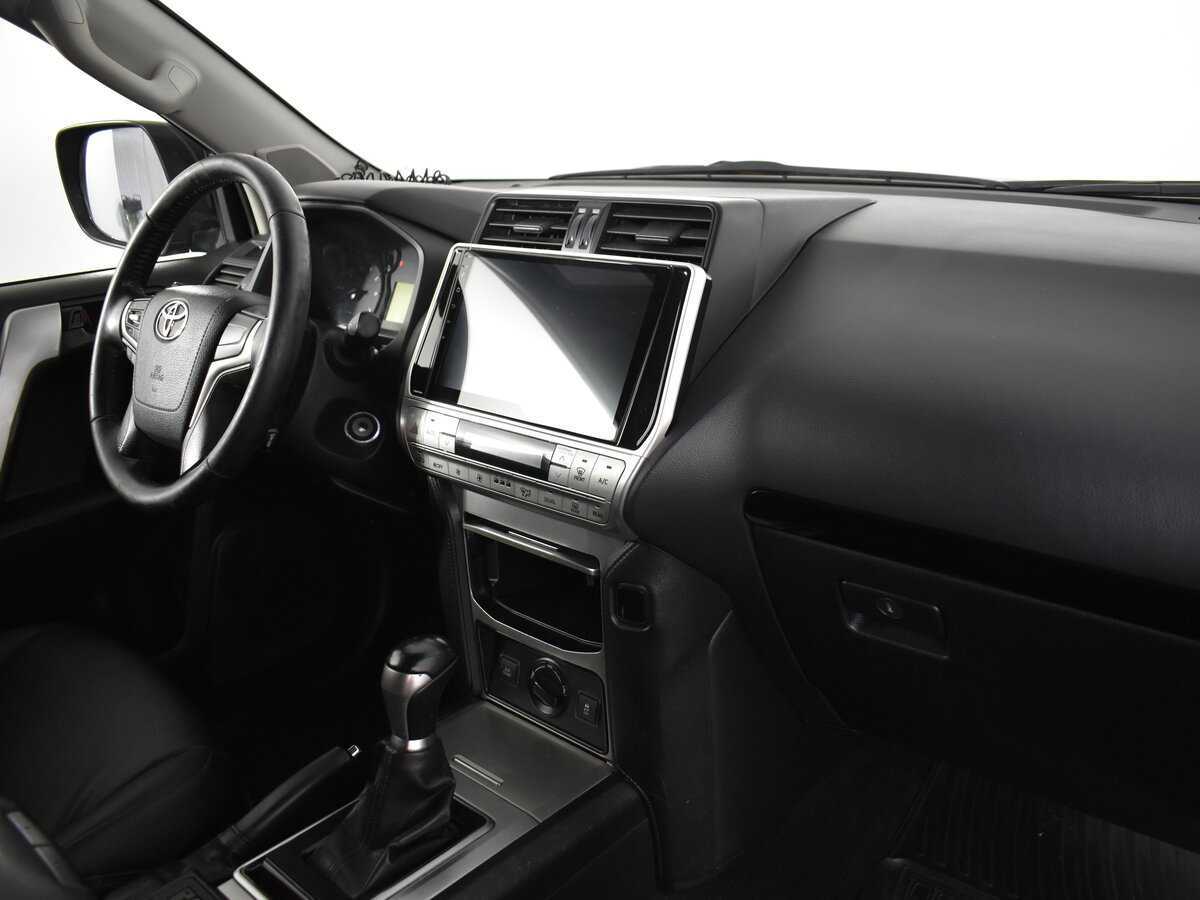 Toyota Land Cruiser Prado с пробегом — 2018 год. Фото: #10