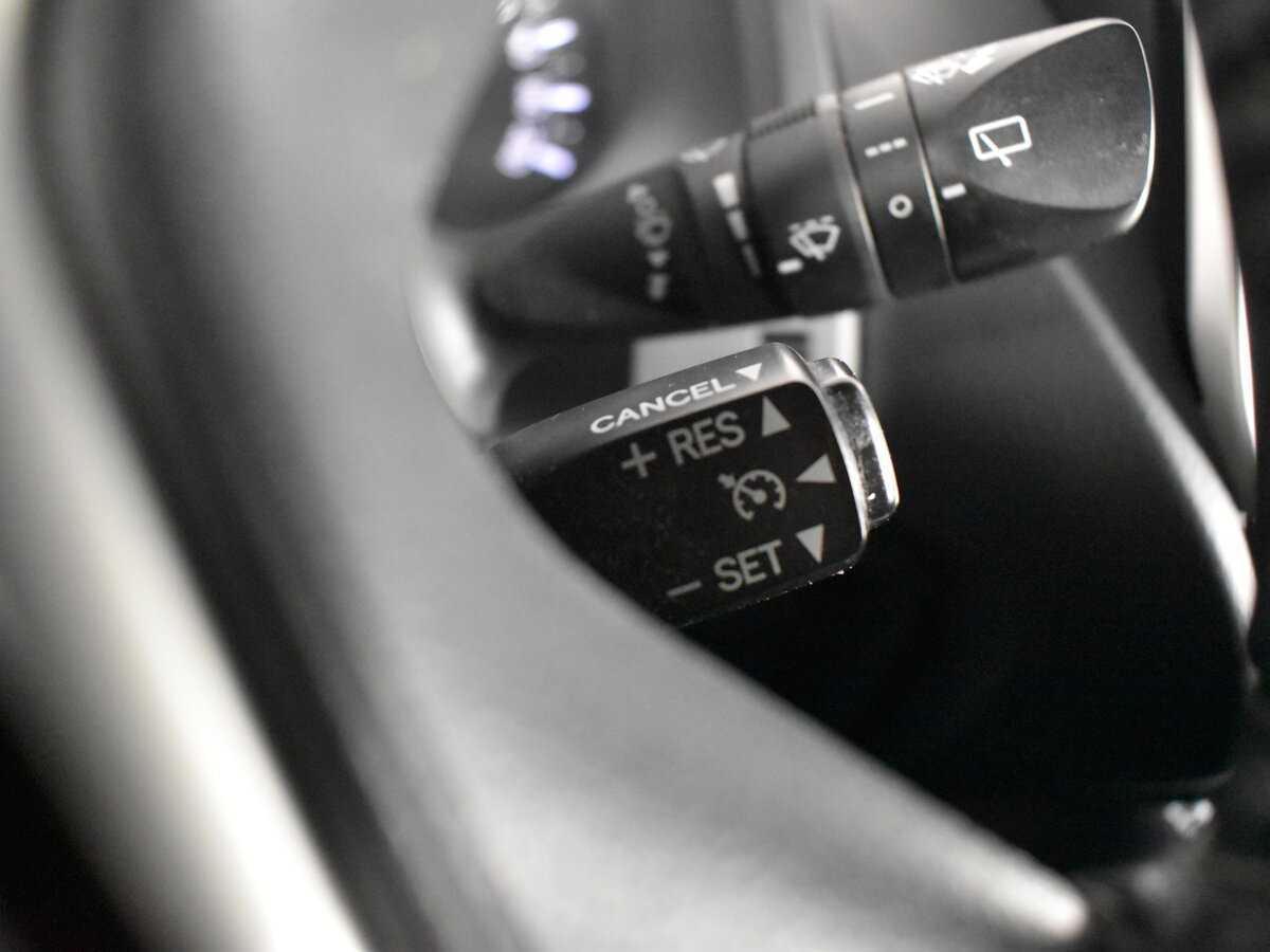 Toyota Land Cruiser Prado с пробегом — 2018 год. Фото: #21