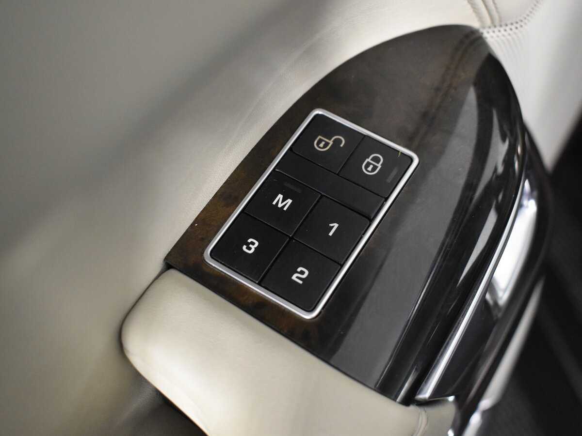 Land Rover Range Rover с пробегом — 2013 год. Фото: #11