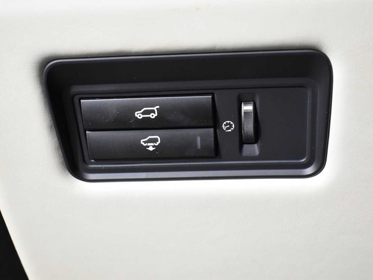 Land Rover Range Rover с пробегом — 2013 год. Фото: #14