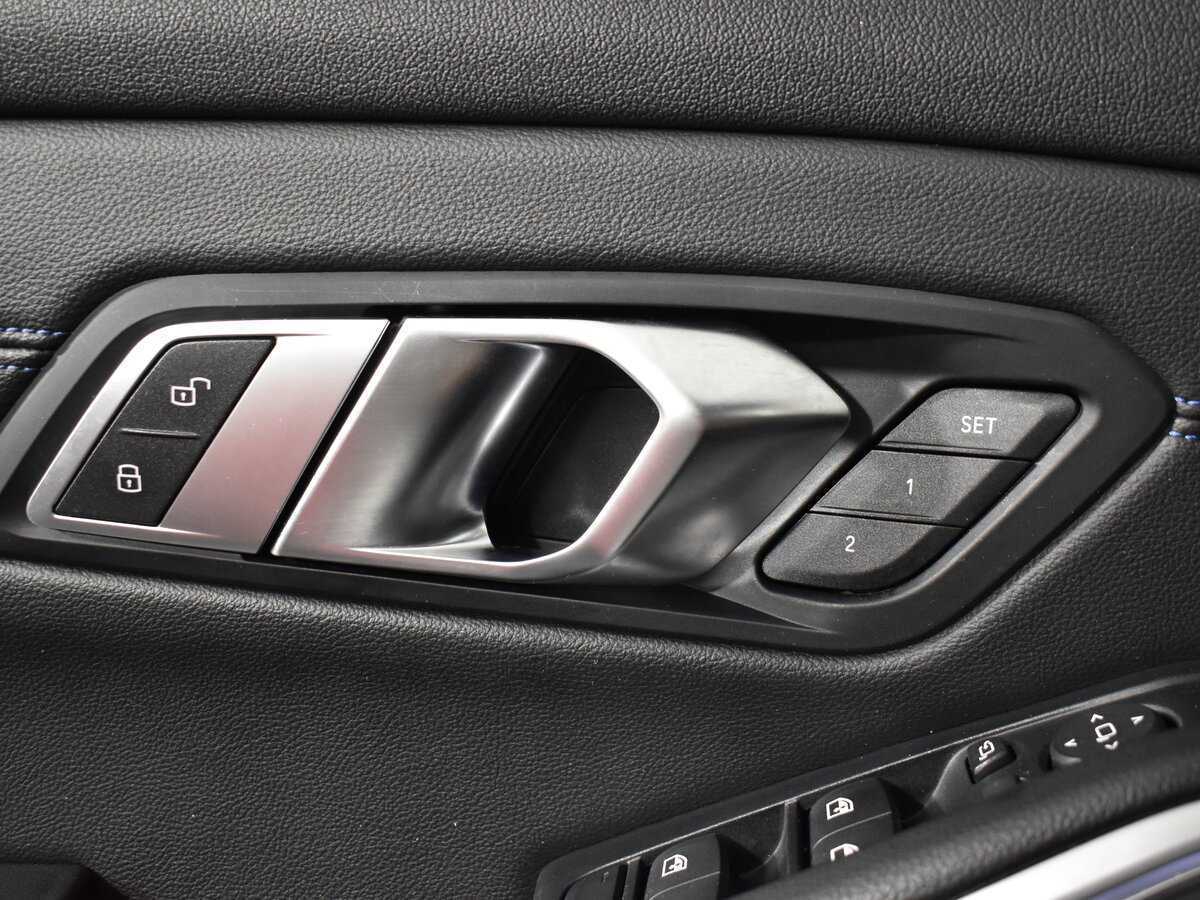 BMW 3 серии с пробегом — 2019 год. Фото: #9