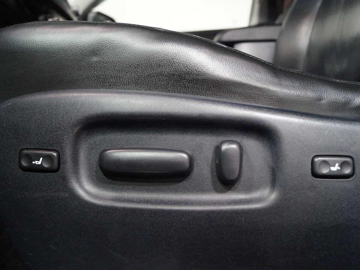 Toyota Highlander с пробегом — 2011 год. Фото: #17