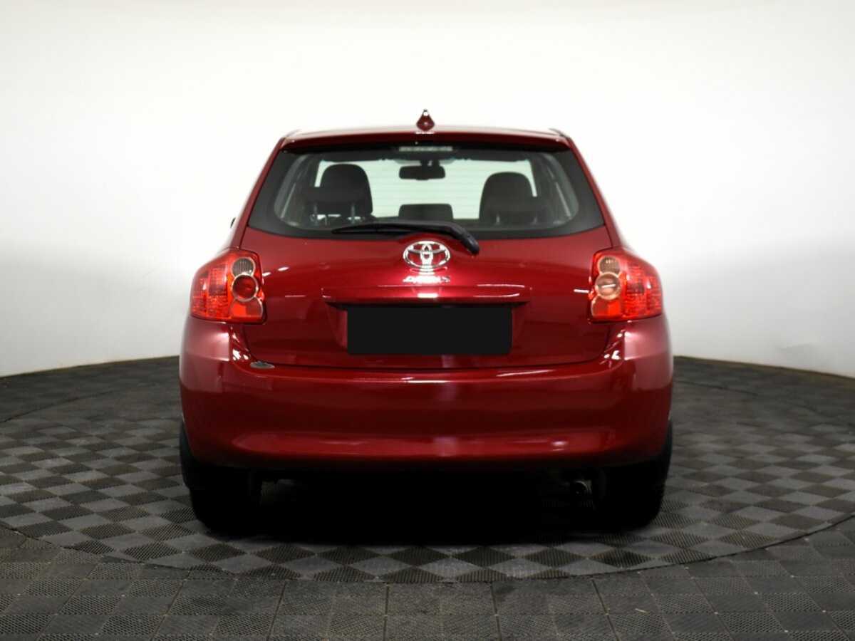 Toyota Auris с пробегом — 2007 год. Фото: #4