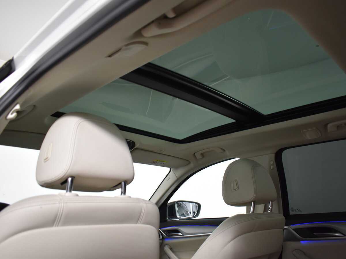 BMW 5 серии с пробегом — 2018 год. Фото: #10