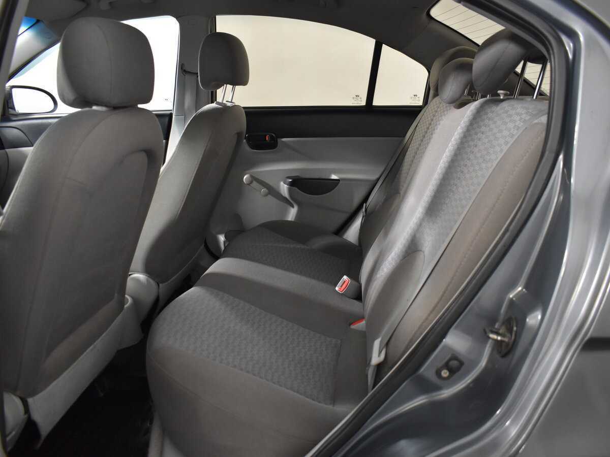 Hyundai Verna с пробегом — 2007 год. Фото: #6