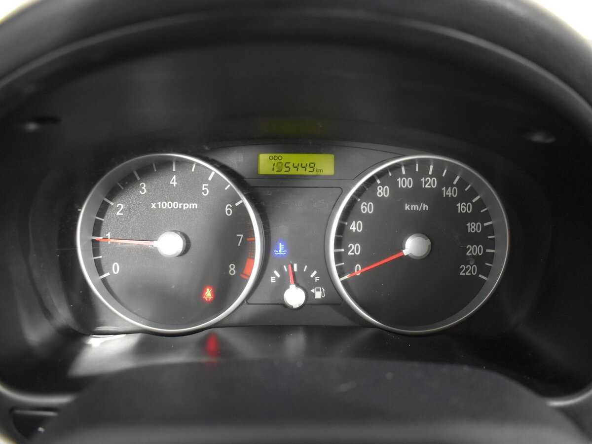 Hyundai Verna с пробегом — 2007 год. Фото: #9