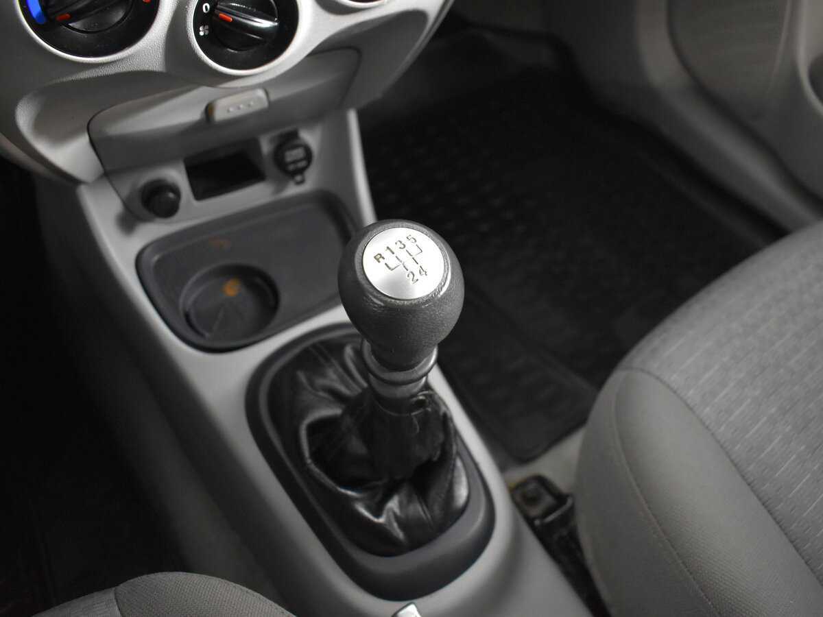 Hyundai Verna с пробегом — 2007 год. Фото: #10