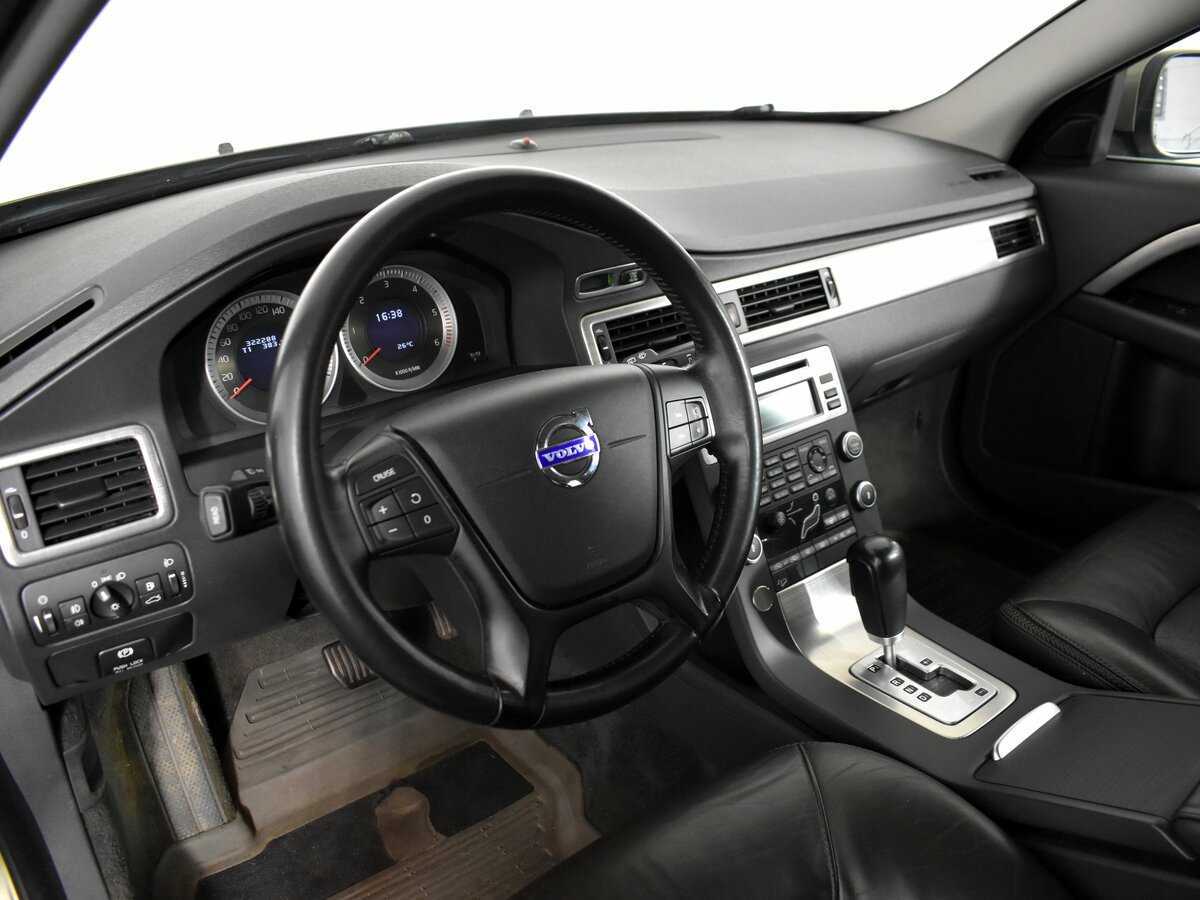 Volvo XC70 с пробегом — 2011 год. Фото: #11