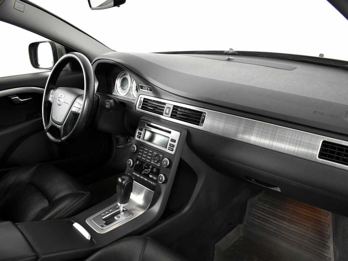 Volvo XC70 с пробегом — 2011 год. Фото: #14