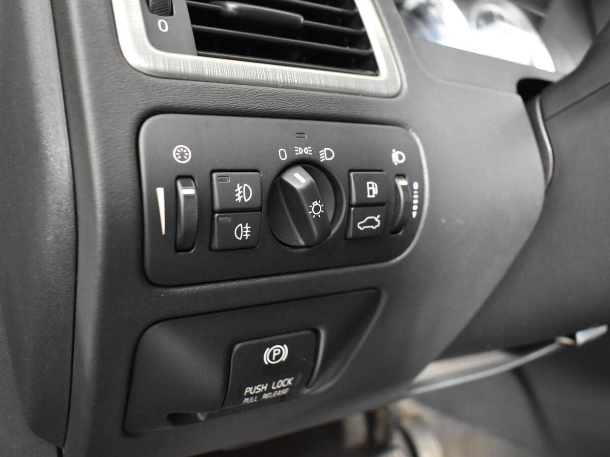 Volvo XC70 с пробегом — 2011 год. Фото: #15