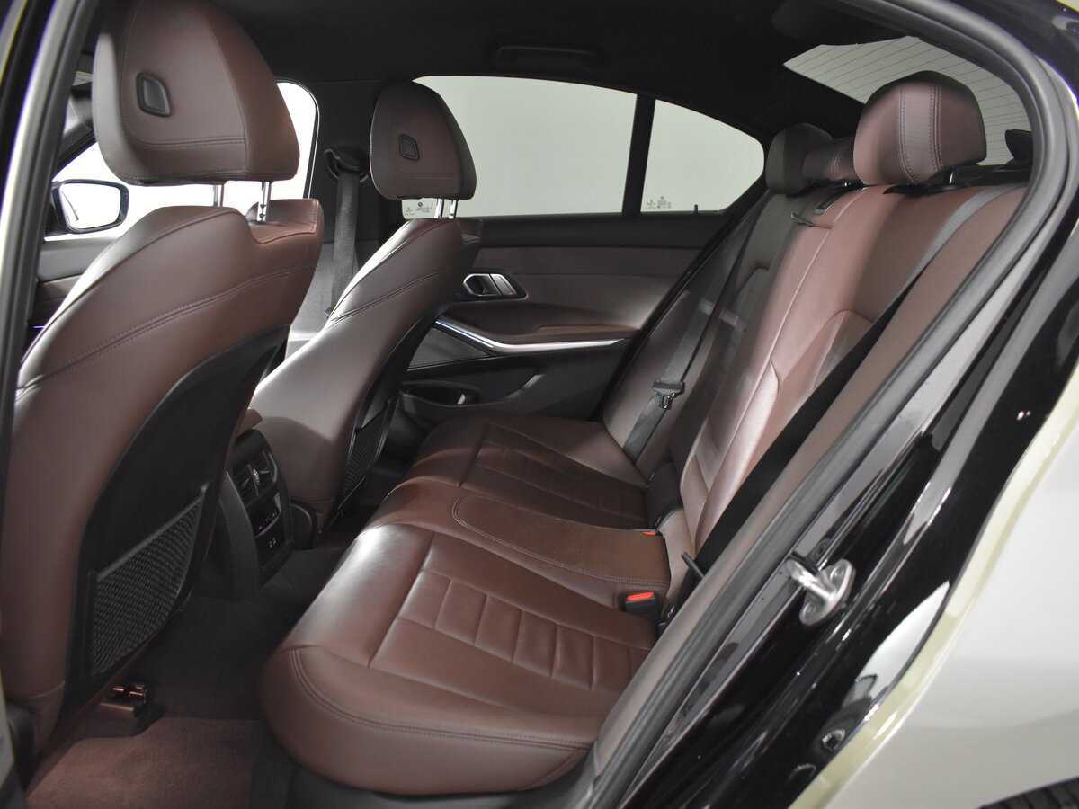 BMW 3 серии с пробегом — 2020 год. Фото: #6