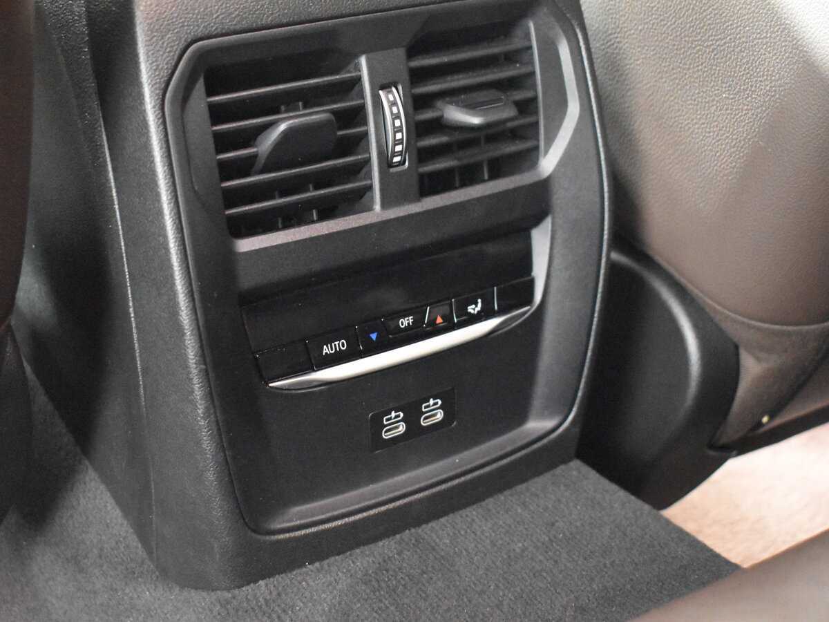 BMW 3 серии с пробегом — 2020 год. Фото: #7