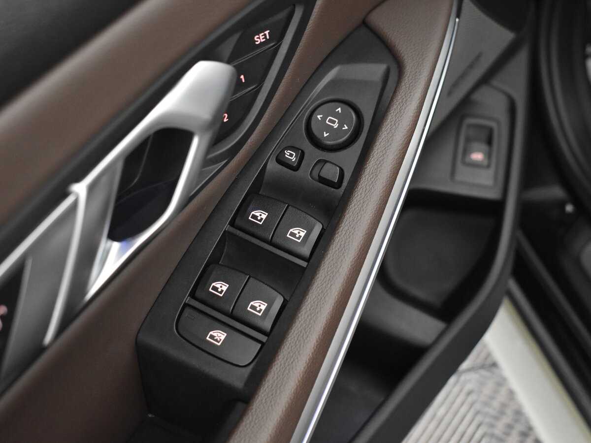 BMW 3 серии с пробегом — 2020 год. Фото: #8