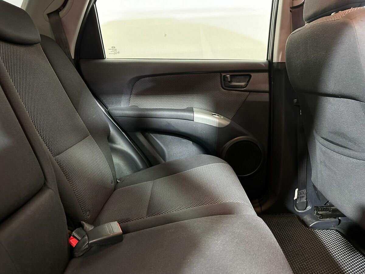 Kia Sportage с пробегом — 2010 год. Фото: #10