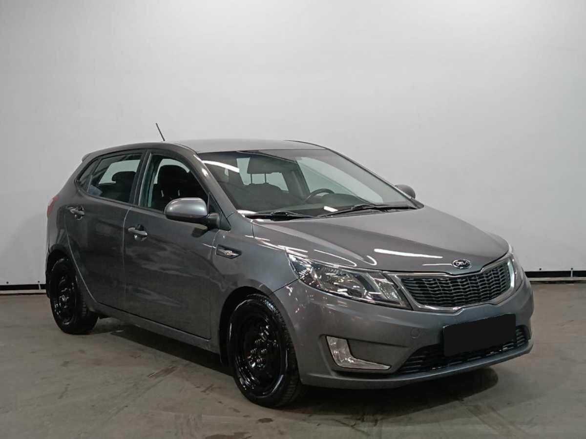 Kia Rio с пробегом — 2015 год. Фото: #2