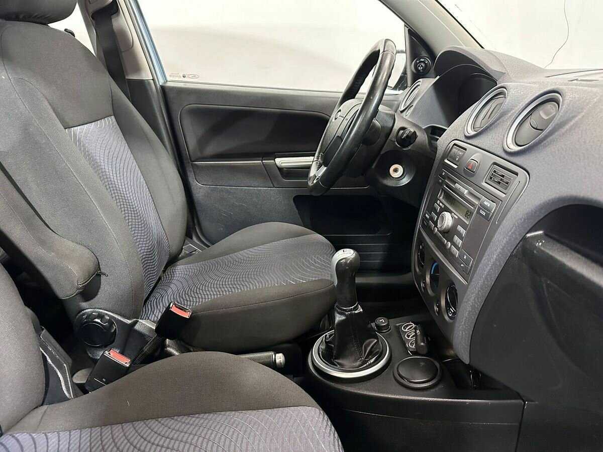 Ford Fusion с пробегом — 2007 год. Фото: #9