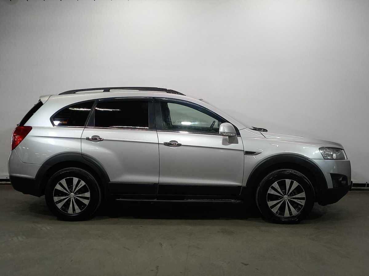 Chevrolet Captiva с пробегом — 2012 год. Фото: #7