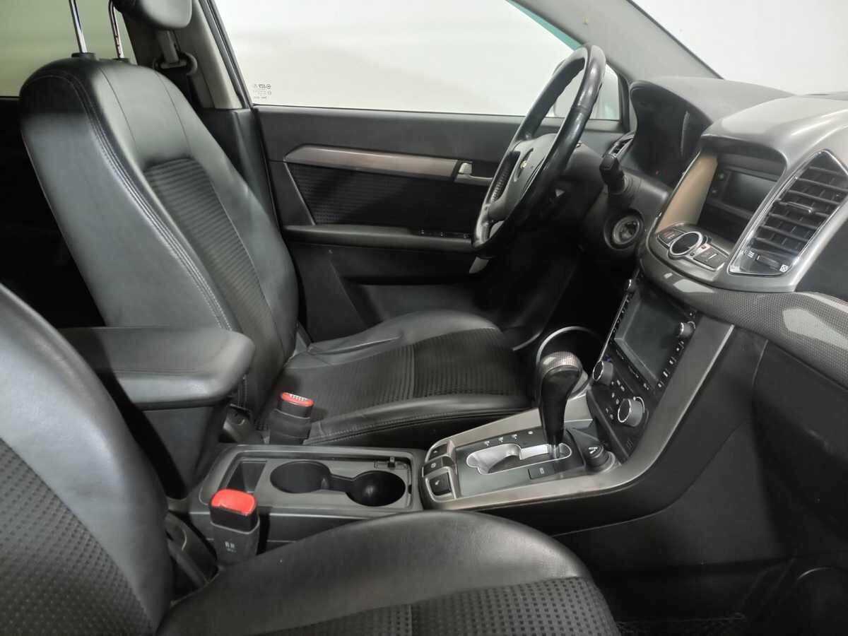 Chevrolet Captiva с пробегом — 2012 год. Фото: #8