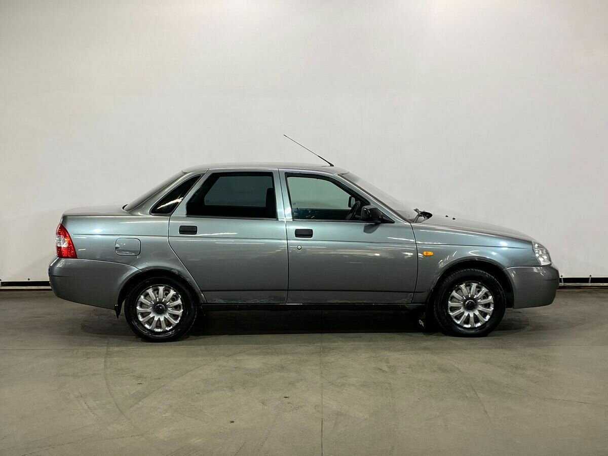 Lada (ВАЗ) Priora с пробегом — 2011 год. Фото: #3