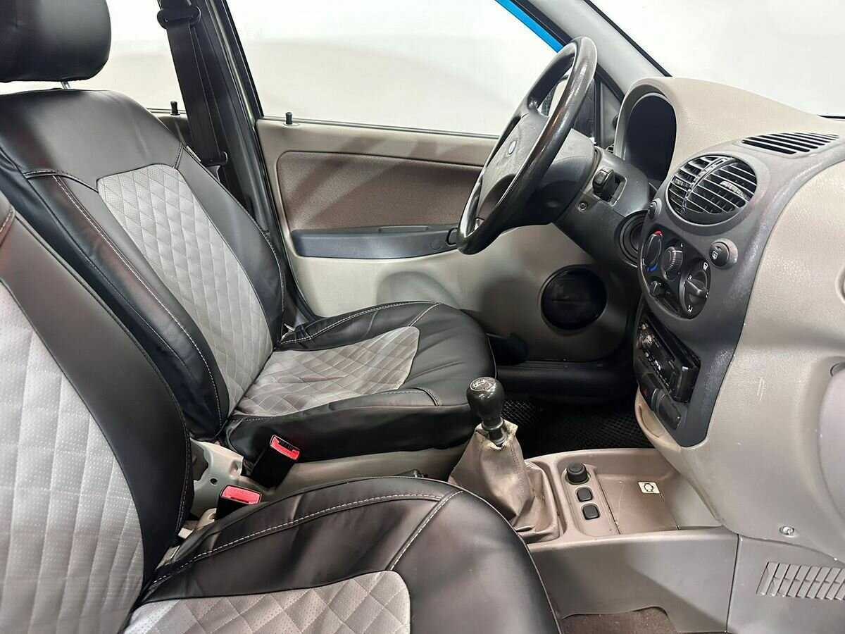 Lada (ВАЗ) Kalina с пробегом — 2011 год. Фото: #9