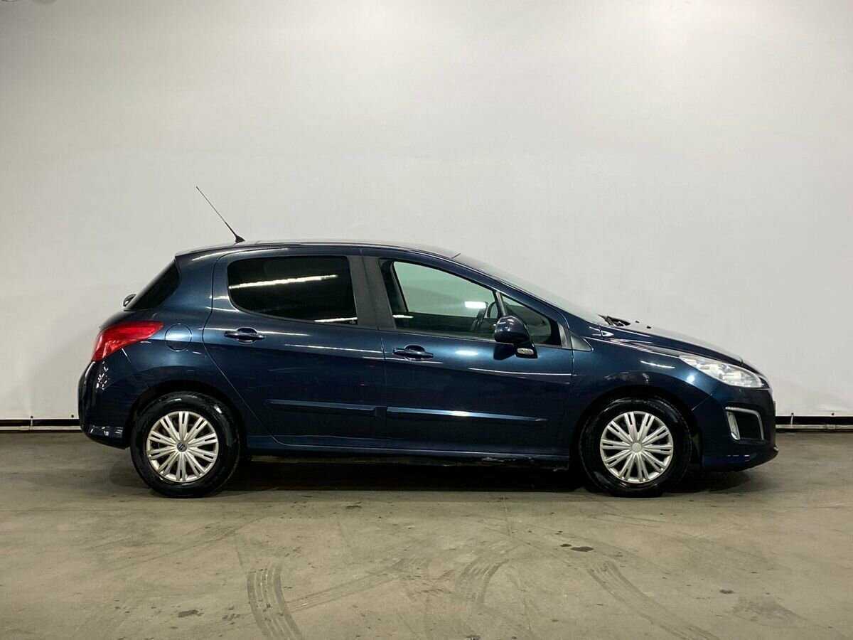 Peugeot 308 с пробегом — 2011 год. Фото: #4