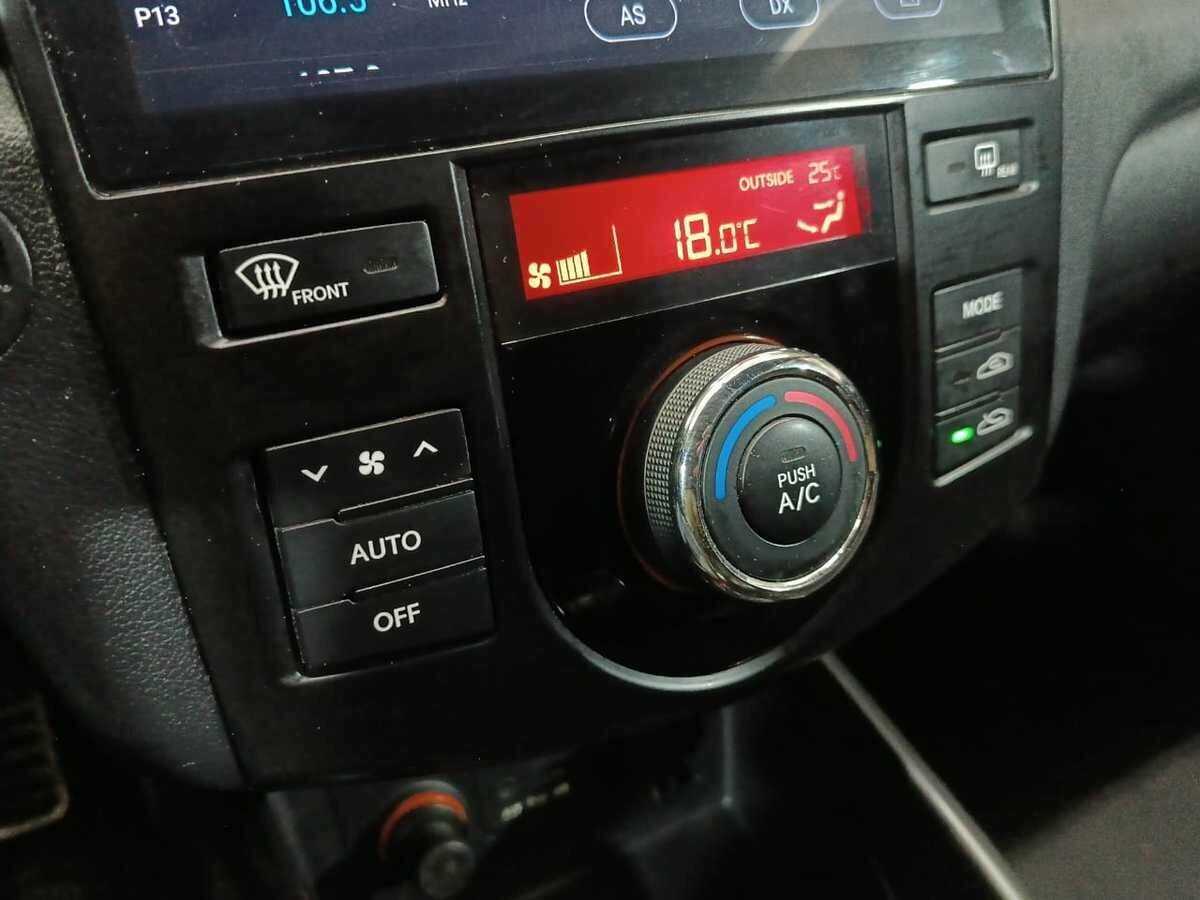 Kia Cerato с пробегом — 2011 год. Фото: #12