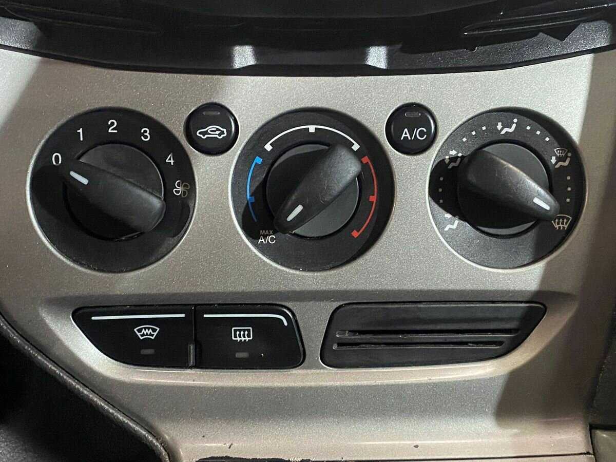 Ford Focus с пробегом — 2013 год. Фото: #12