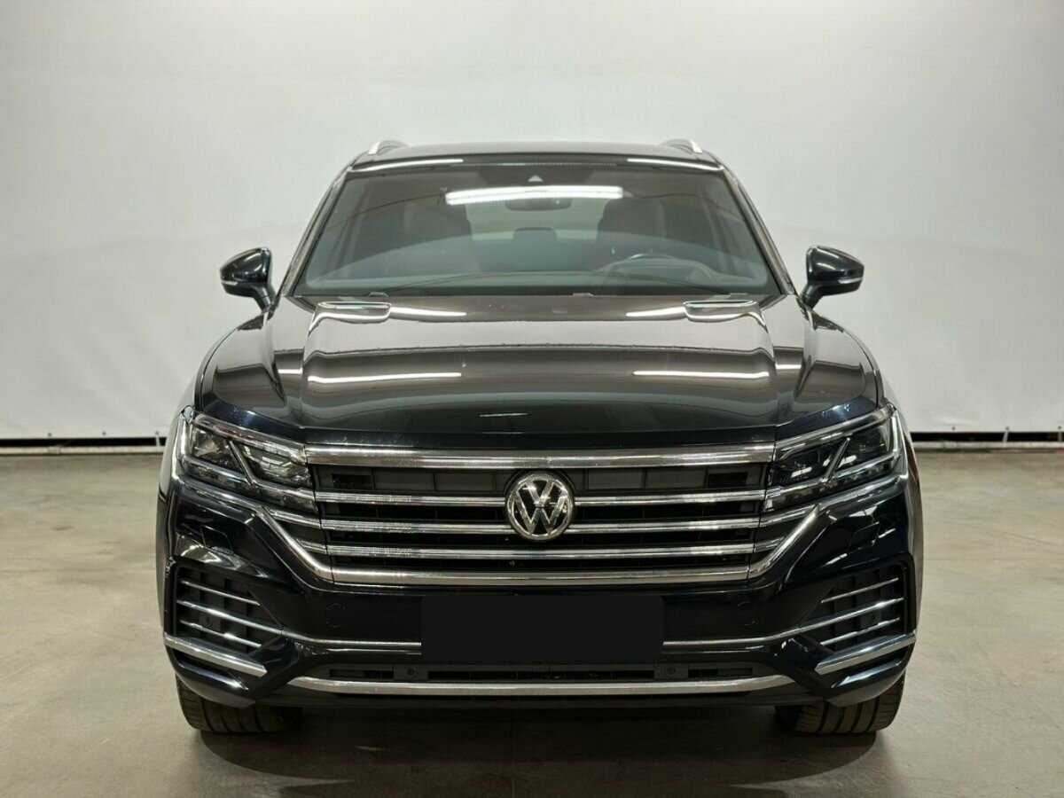 Volkswagen Touareg с пробегом — 2020 год. Фото: #1