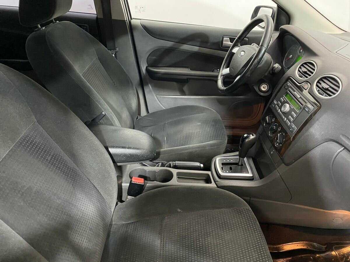 Ford Focus с пробегом — 2006 год. Фото: #9