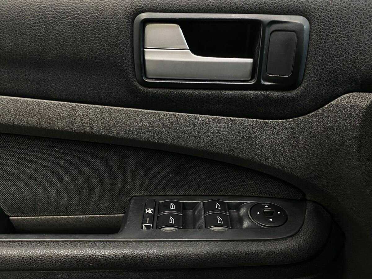 Ford Focus с пробегом — 2006 год. Фото: #13