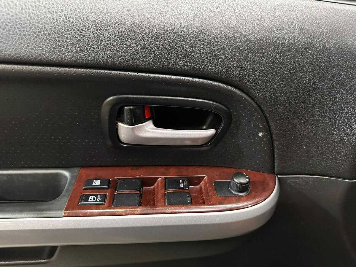 Suzuki Grand Vitara с пробегом — 2007 год. Фото: #14