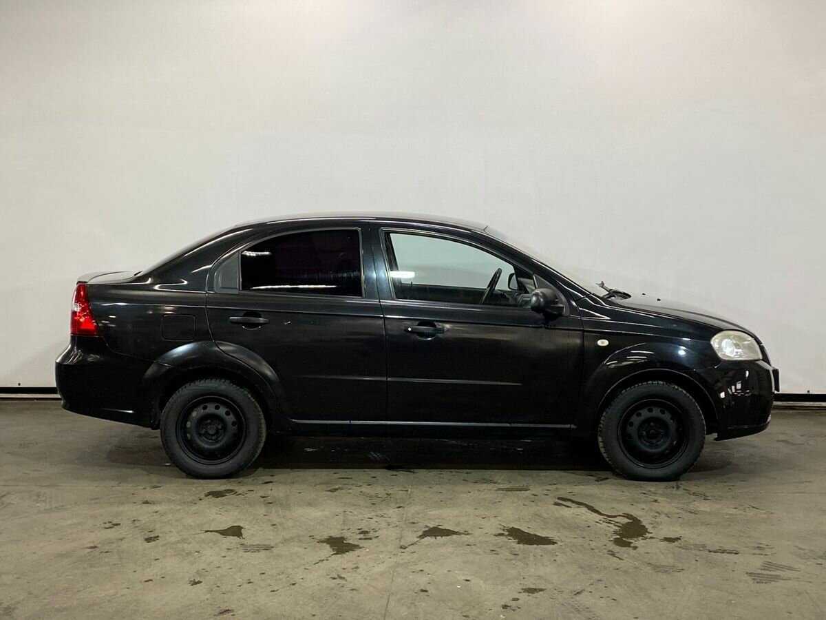 Chevrolet Aveo с пробегом — 2009 год. Фото: #3