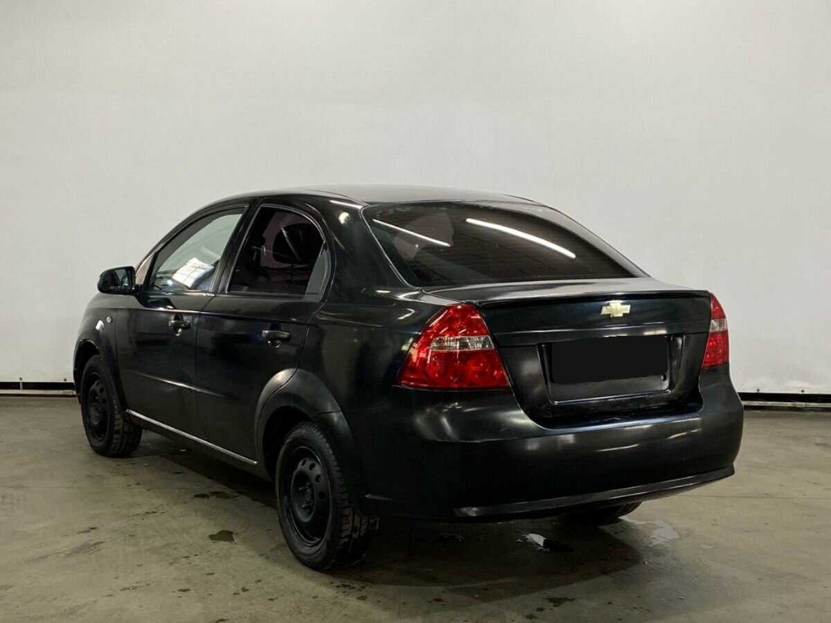 Chevrolet Aveo с пробегом — 2009 год. Фото: #6