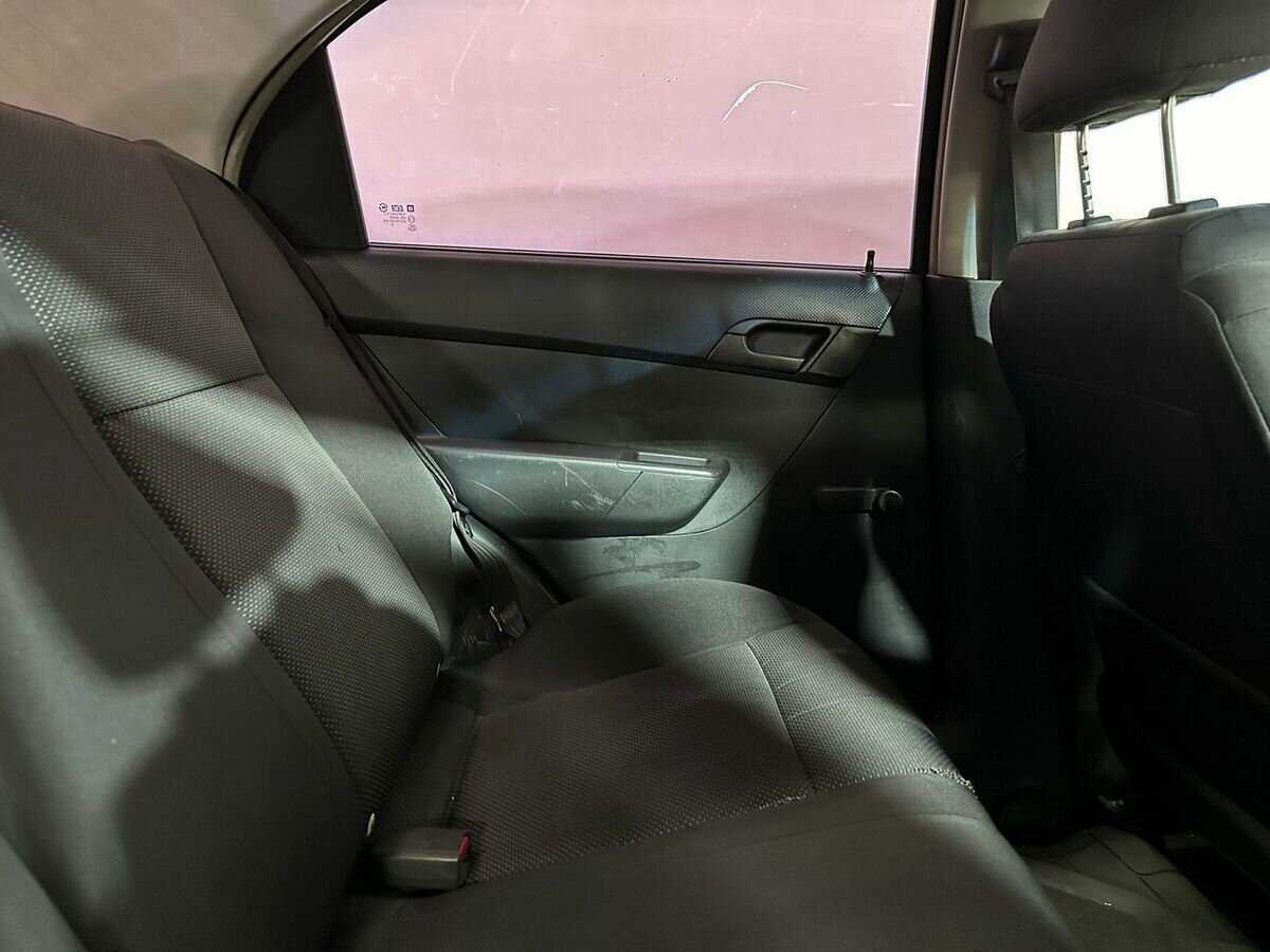 Chevrolet Aveo с пробегом — 2009 год. Фото: #10