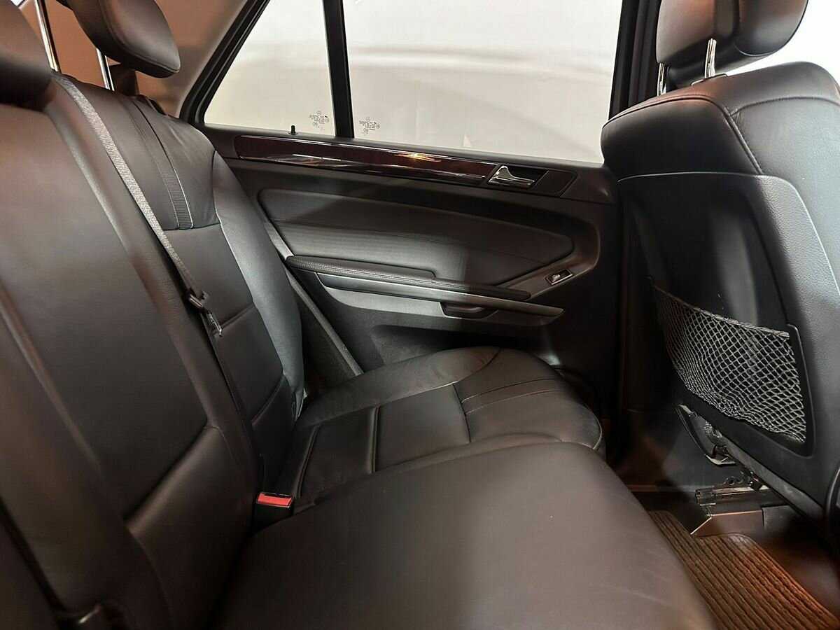 Mercedes-Benz M-Класс с пробегом — 2009 год. Фото: #9