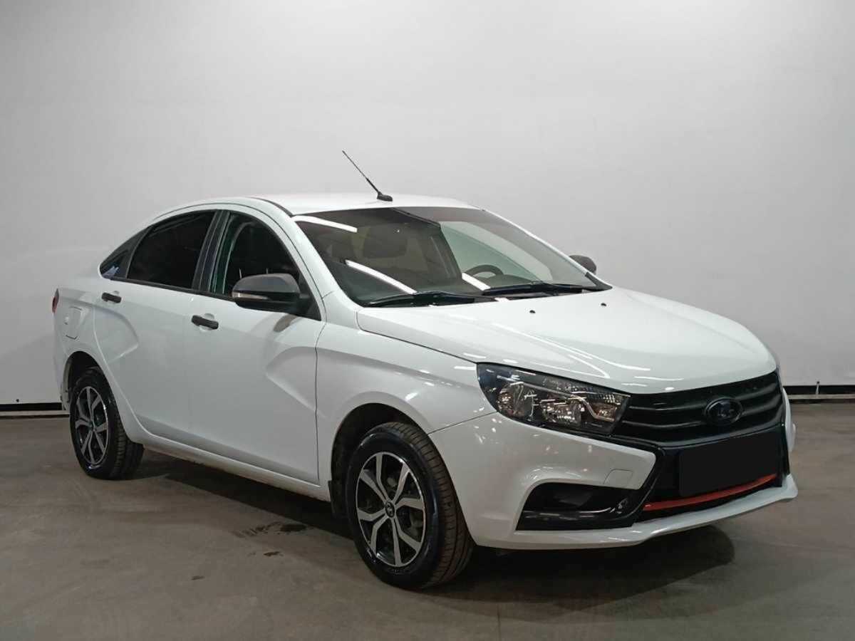 Lada (ВАЗ) Vesta с пробегом — 2016 год. Фото: #2