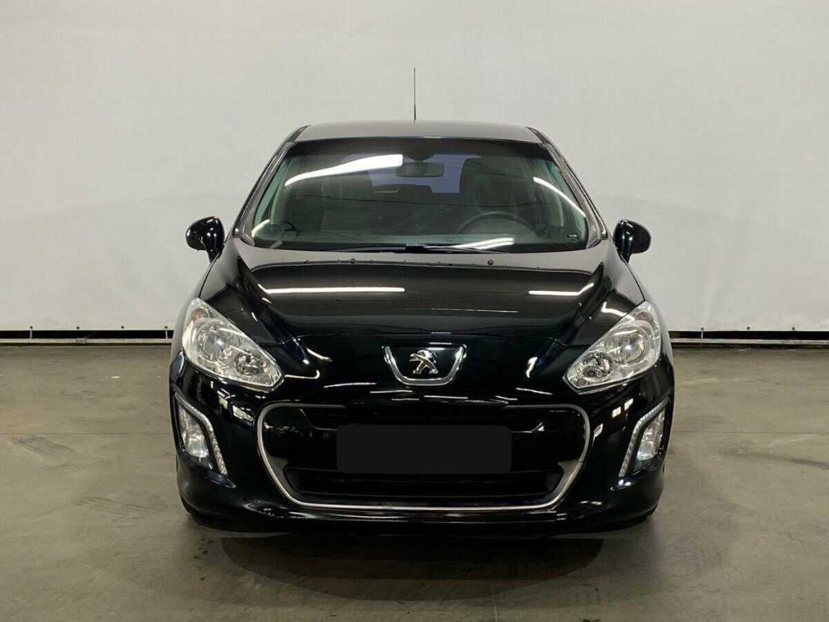 Peugeot 308 с пробегом — 2011 год. Фото: #1