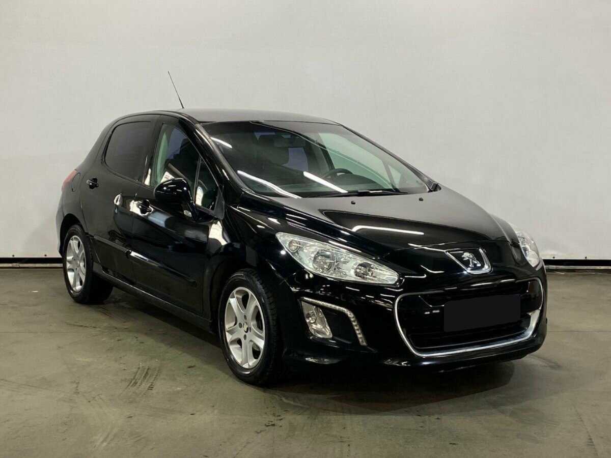 Peugeot 308 с пробегом — 2011 год. Фото: #2